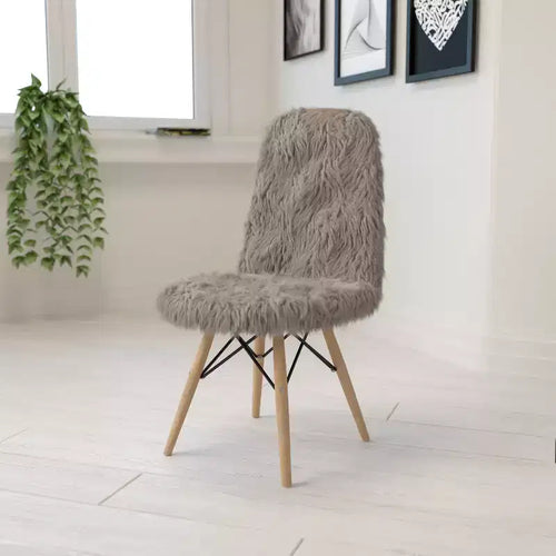 Fauteuil d'appoint en fausse fourrure Emma et Oliver Shaggy Dog